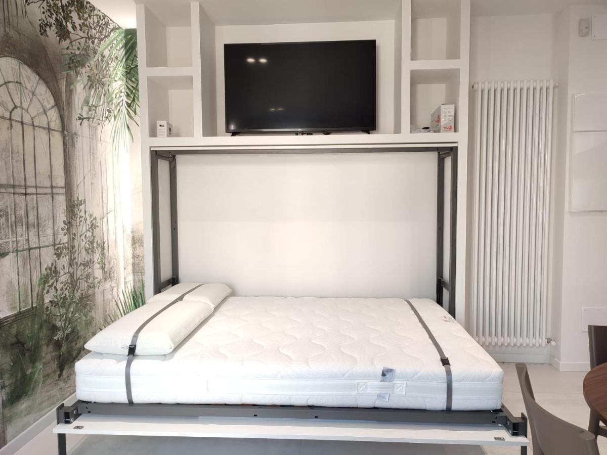Al Ponte Design Apartment 코넬리아노 외부 사진
